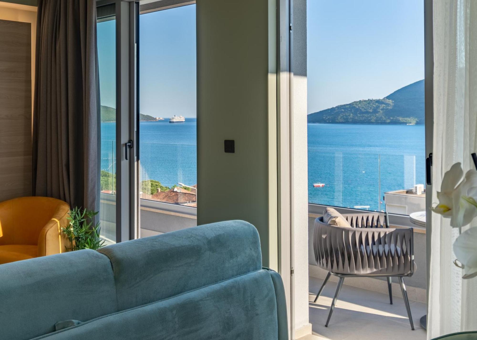Garni Hotel Kruso Herceg Novi Exteriér fotografie